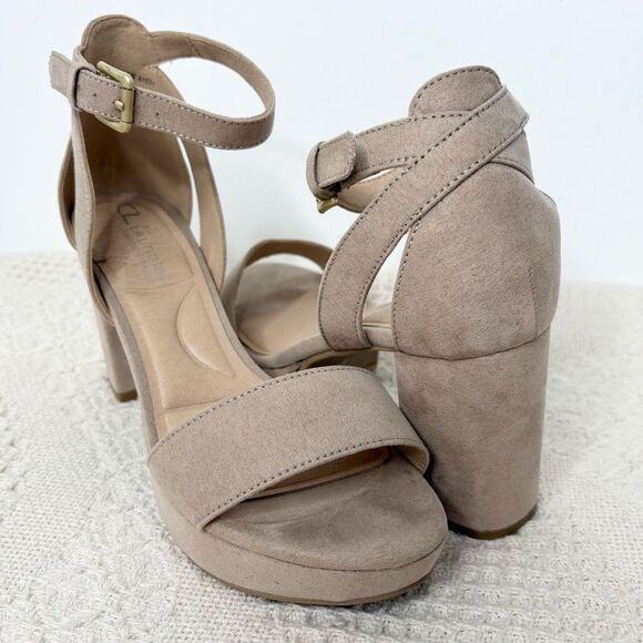 CL by Laundry Go On 2 Tan Block Heel Sandals - Picture 1 of 11